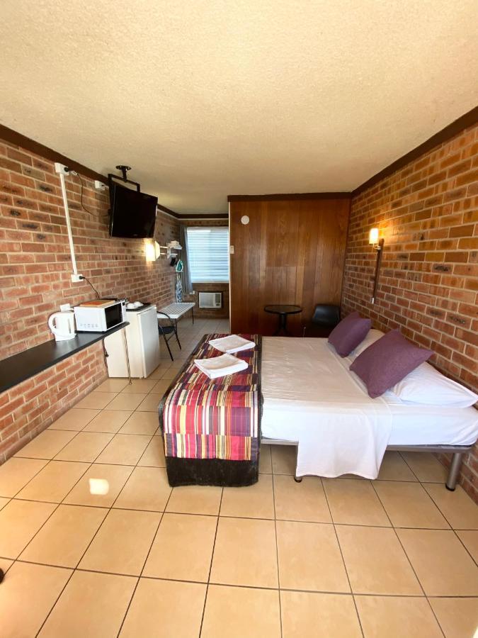 Proserpine Motor Lodge ภายนอก รูปภาพ