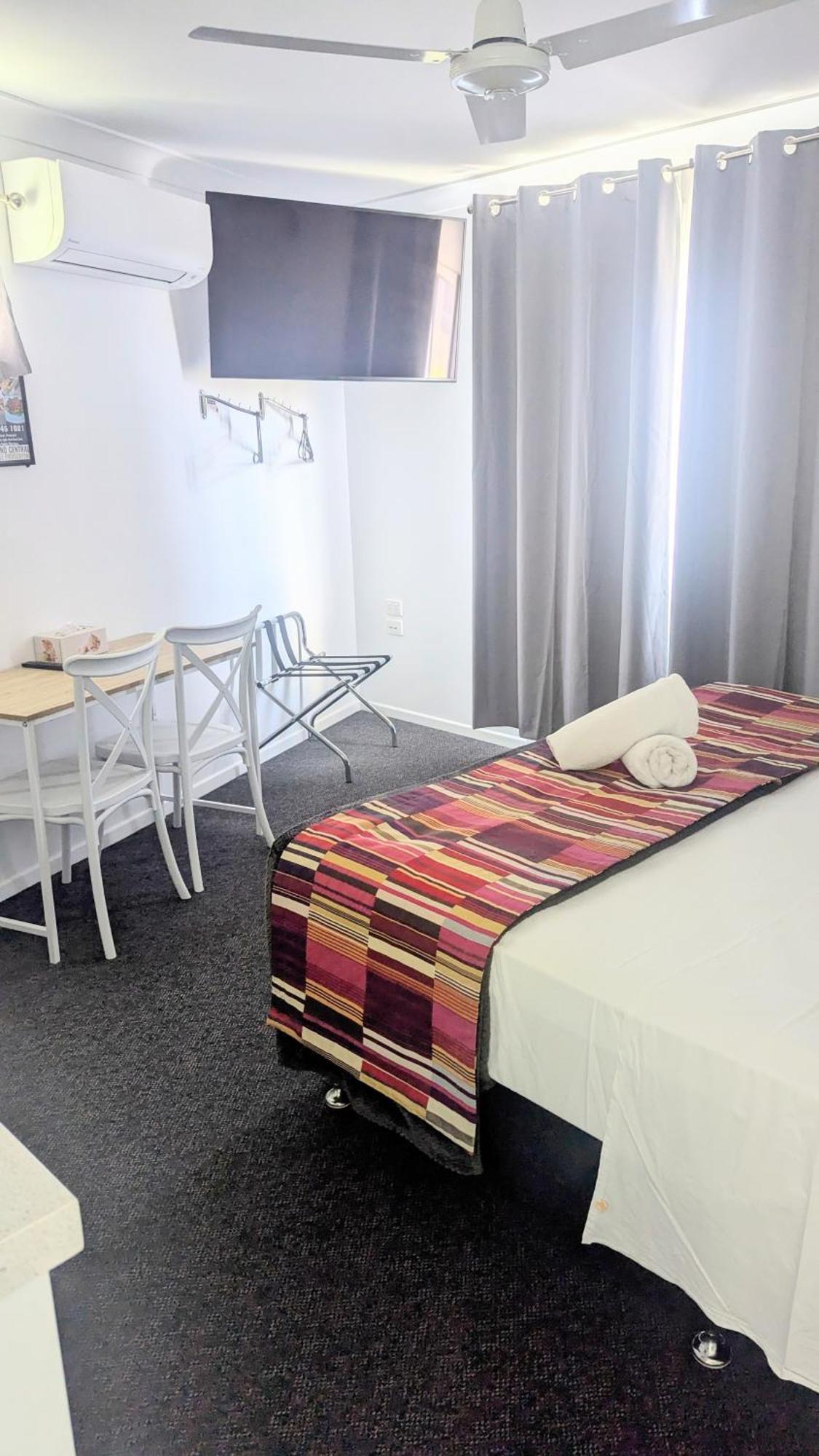 Proserpine Motor Lodge ภายนอก รูปภาพ
