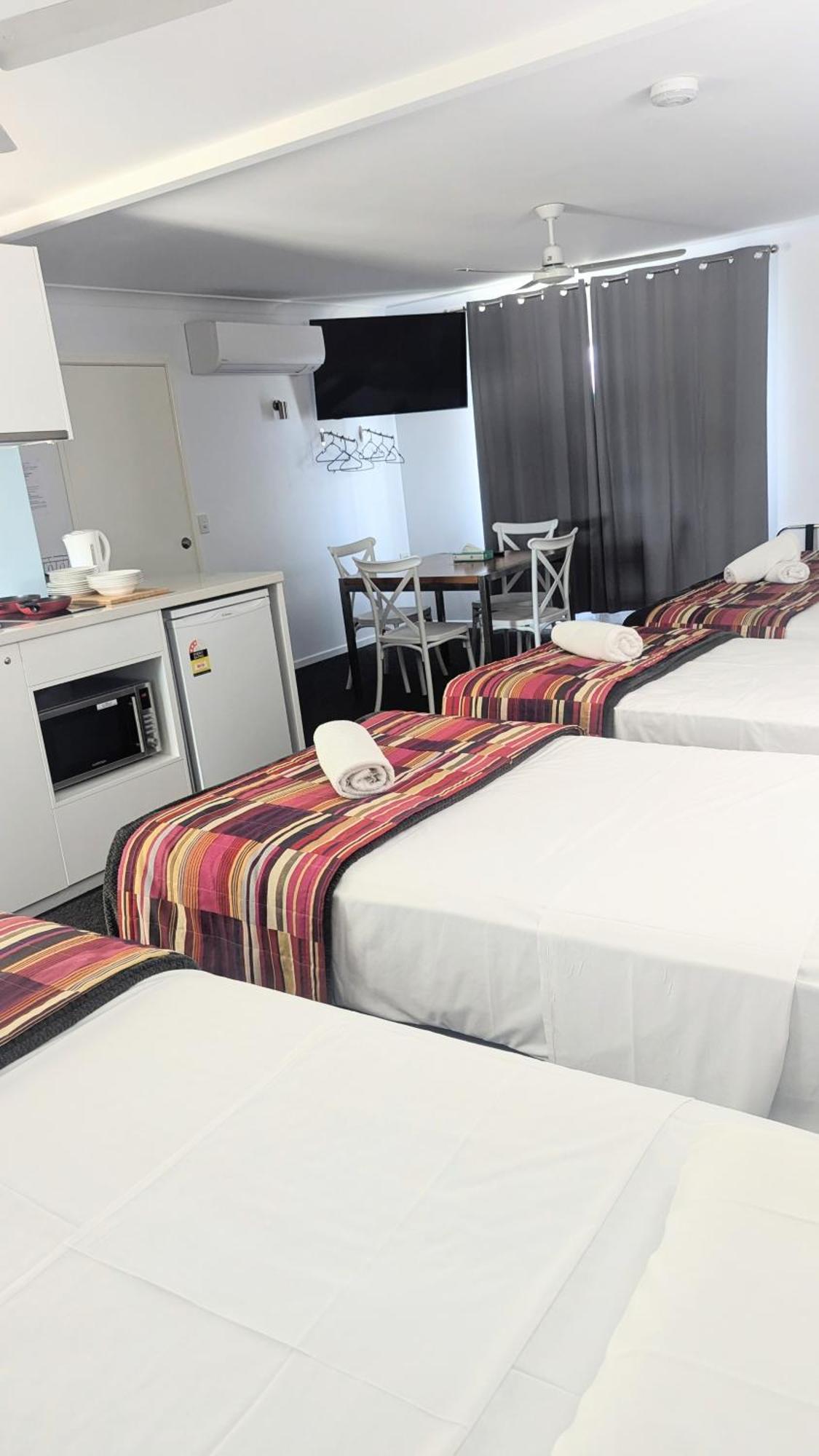 Proserpine Motor Lodge ภายนอก รูปภาพ